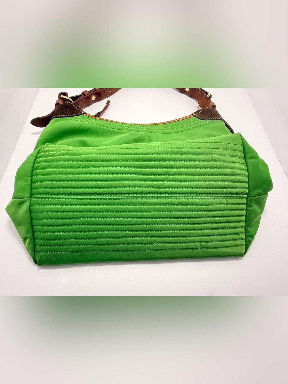 Dooney & Bourke Lime Green Nylon Shoulder Bag Pink Lining. - Picture 5 of 12